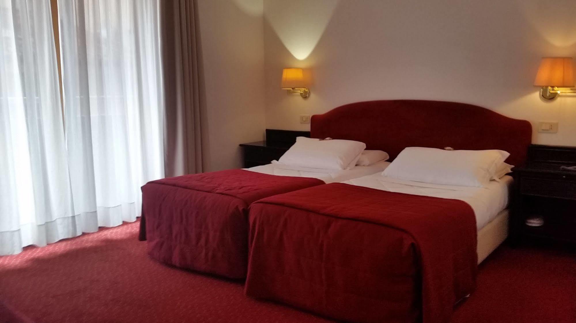 Hotel Hannover Grado Exterior photo